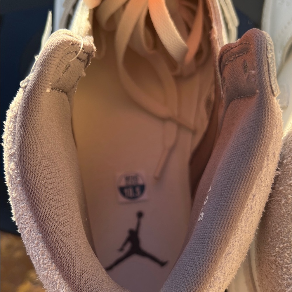 Jordan Airship White and Gray Sneakers - Picture 4 of 6